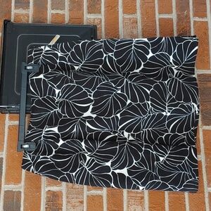 Talbots Black White Skirt Size 14WP (234)